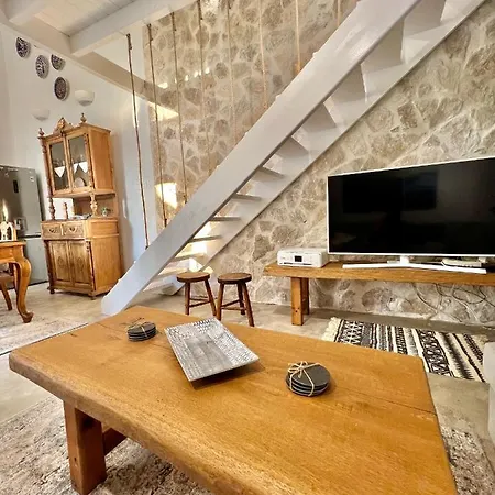 Aetheria Traditional House Casa vacanze *